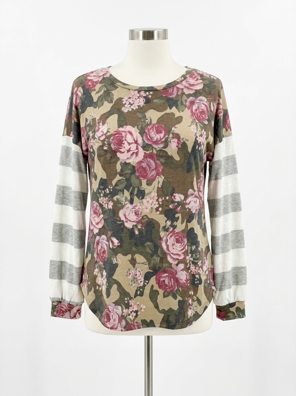 NEW HONEYME camo and floral puff sleeve top in green